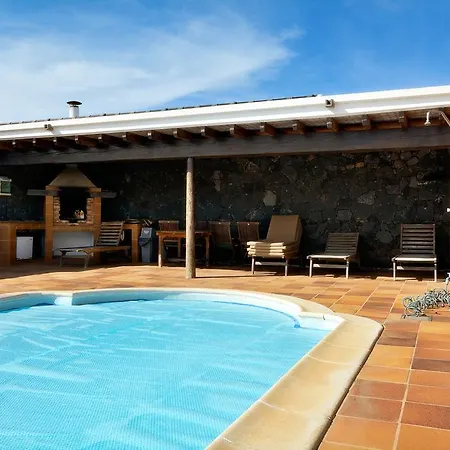 Holiday Ajei Villa *